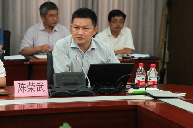 陈荣武教授做报告当天下午,按照培训计划安排,教工支部书记们还参观了